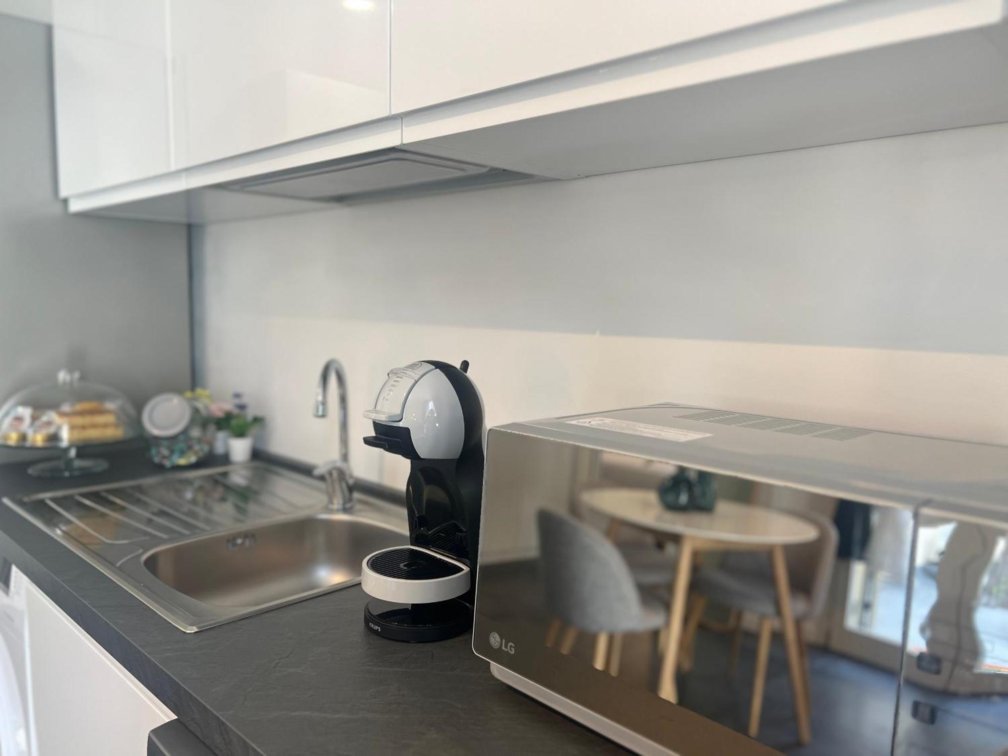 Appartamento Regina Milano In Melegnano - Wifi, Breakfast Box And Terrace Esterno foto